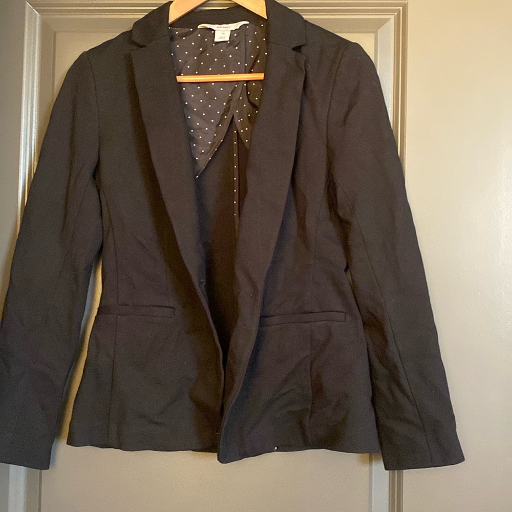 Cute black blazer great condition only worn once